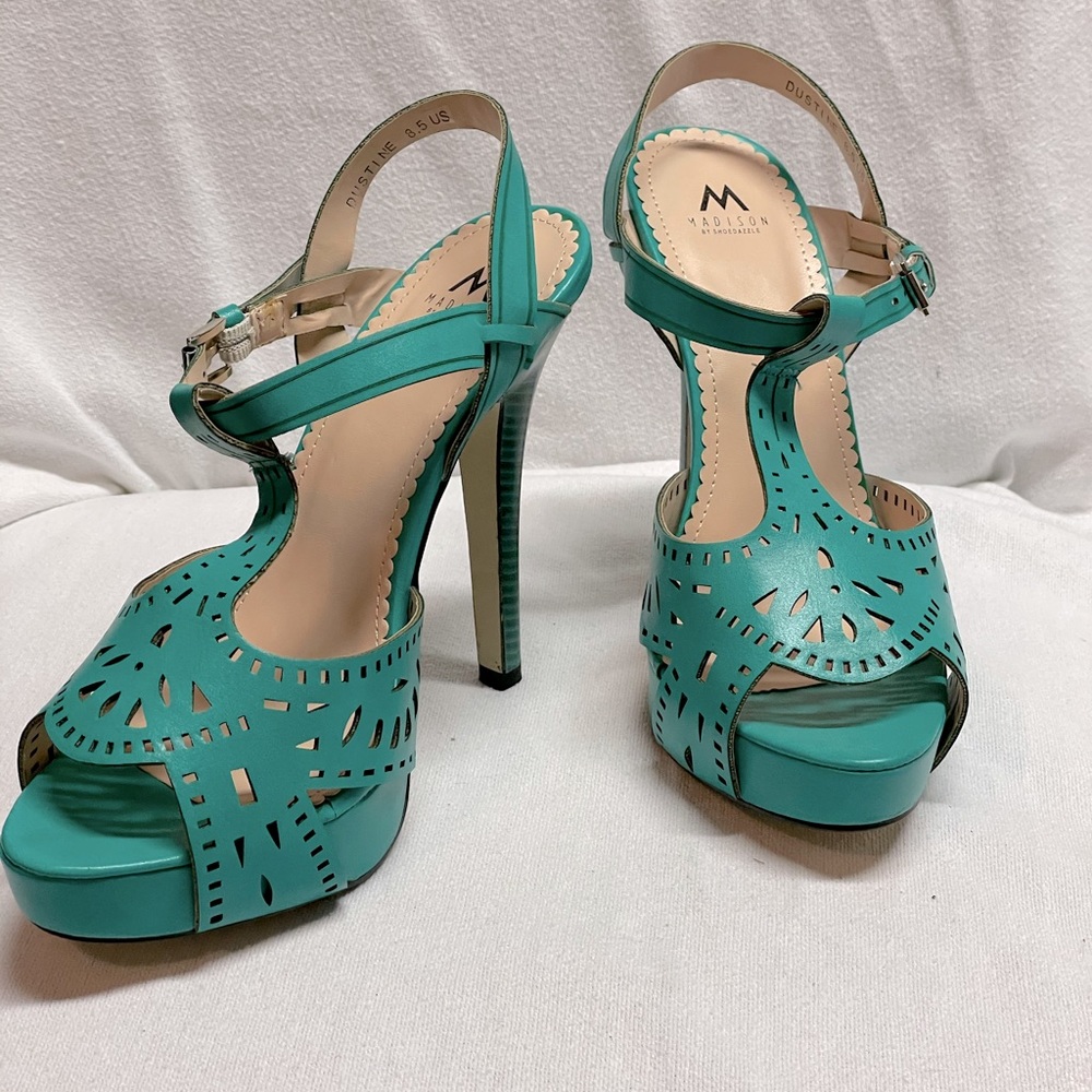 COPY - Teal, ornate lazer cut, peep-toe sandal SI…